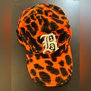 R13 orange leopard cap
